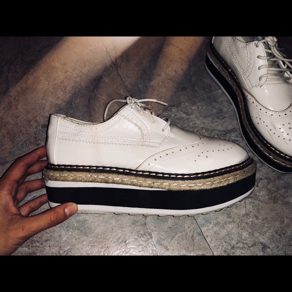 cute white shoes - Picture 2 of 4